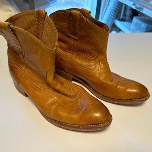 Yellow/tan Miz Mooz pull on Carlito western boot, size 10